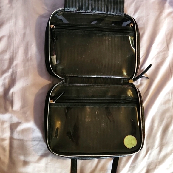 VS black & pink cosmetic bag - Picture 4 of 5